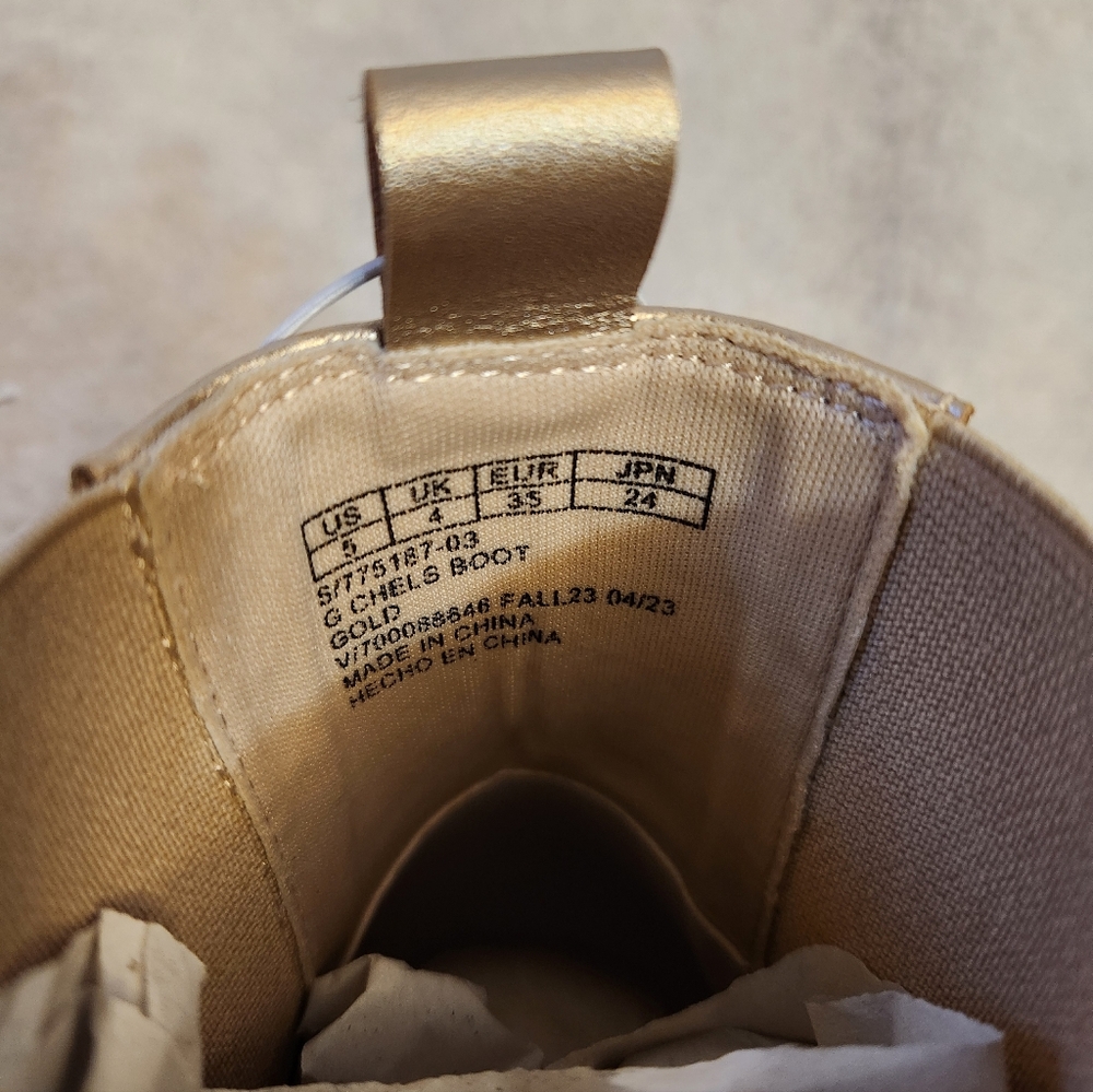 GAP Chelsea Boots - Picture 5 of 6
